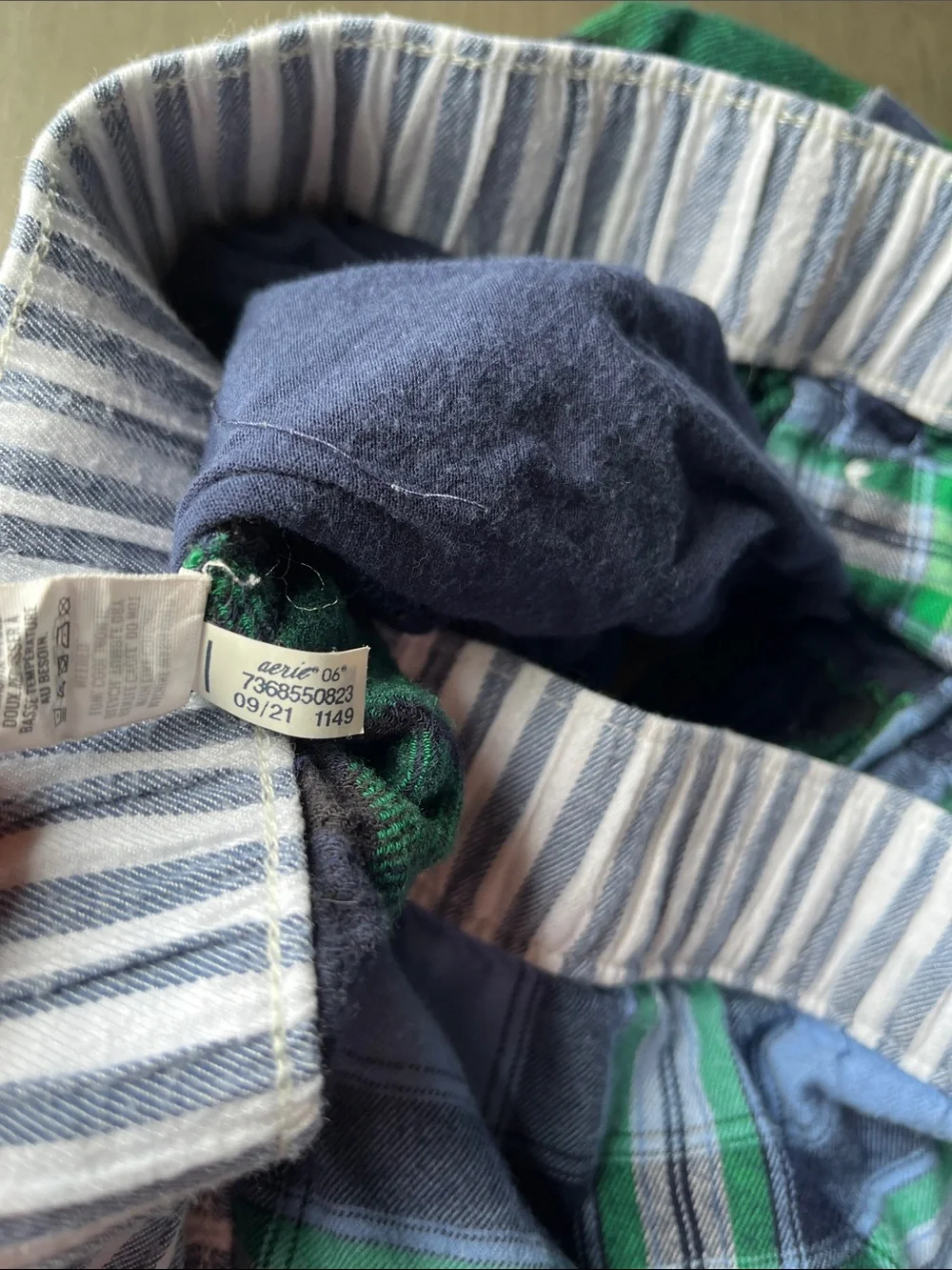 aerie Green and Navy Plaid Flannel Sleep Shorts women’s size XL pockets